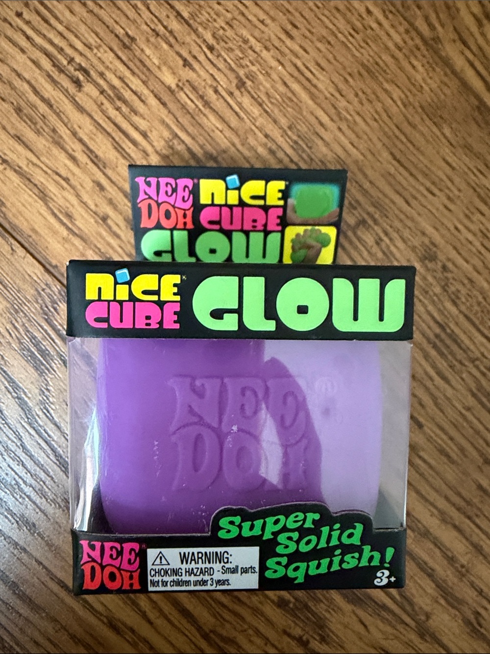 Nice Cube Glow Purple Super Solid Squish - sealed